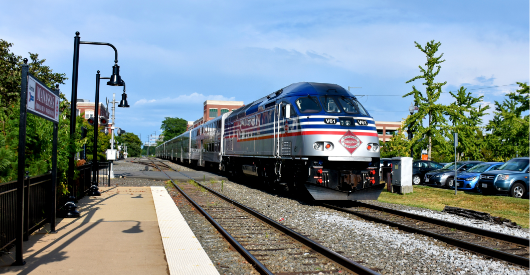 Image of a VRE Train at a station stop