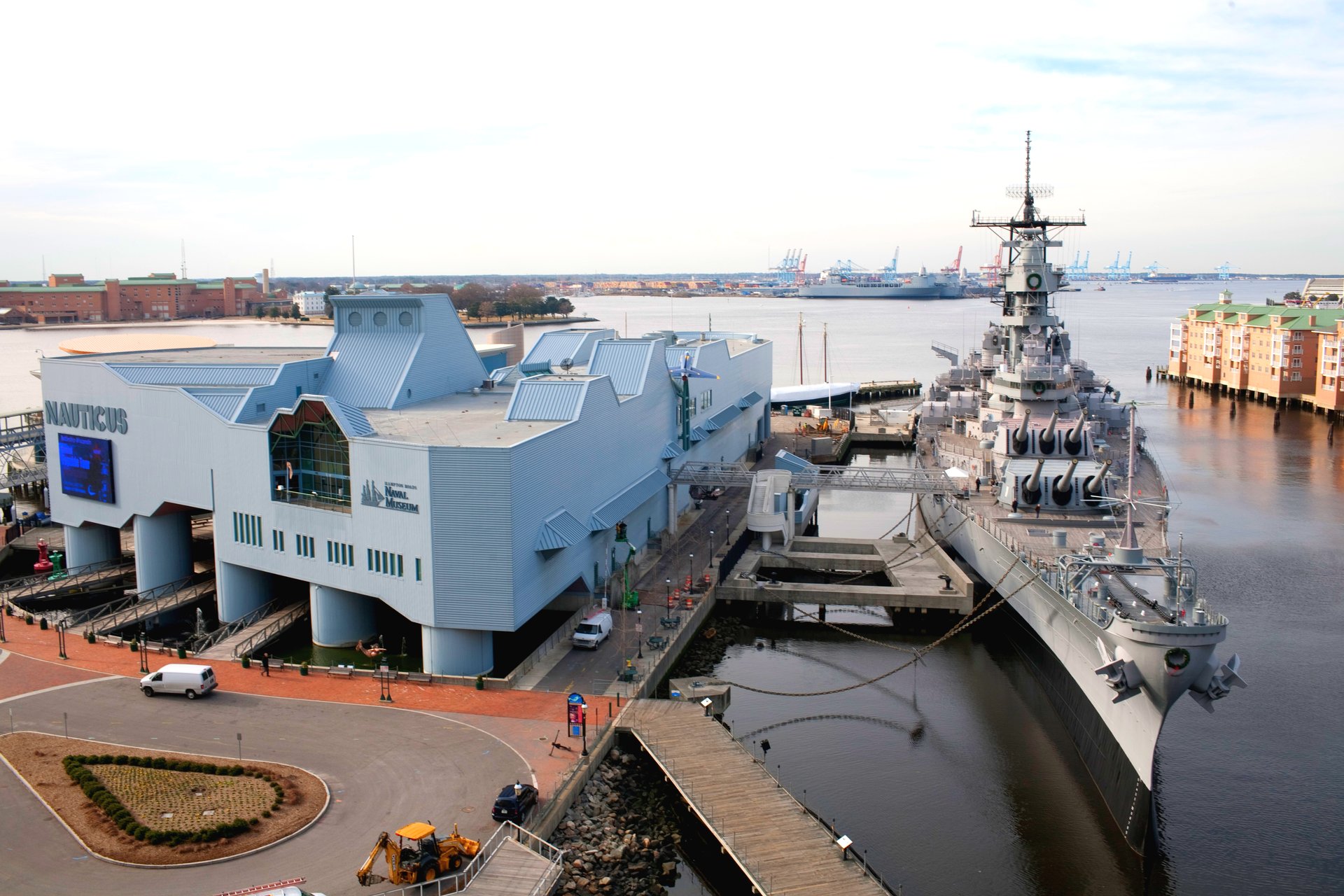 Nauticus Museum & Battleship Wisconsin